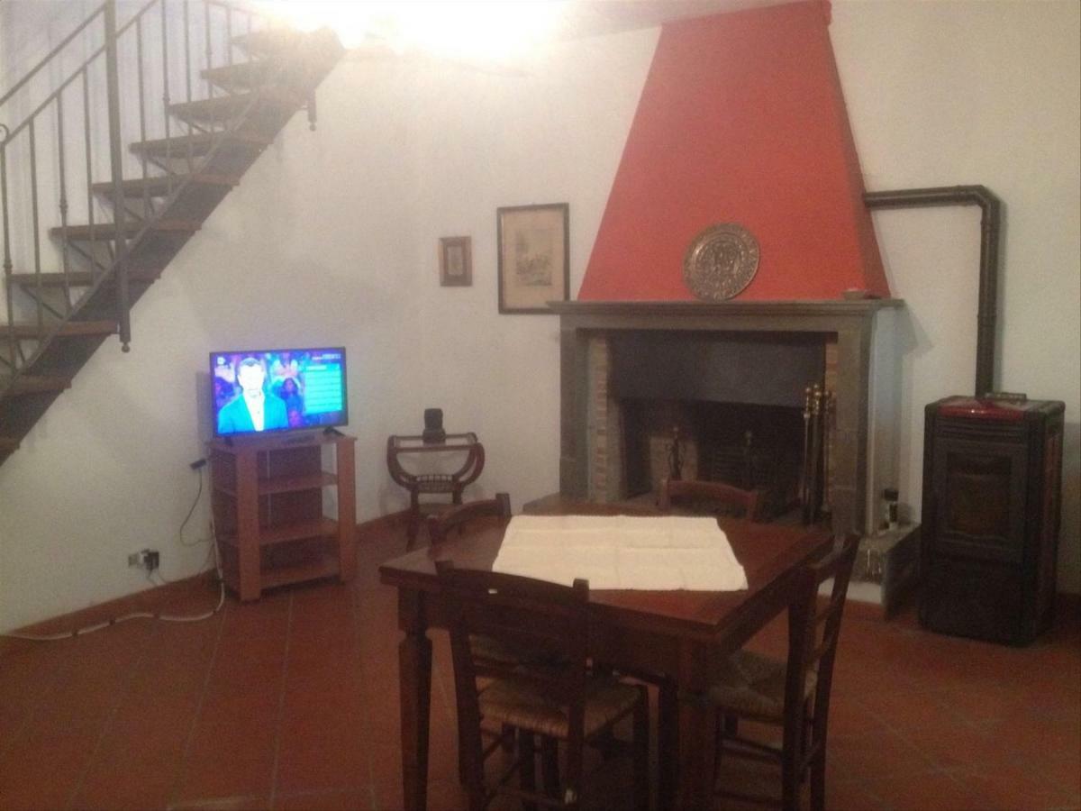 ボルゴ・ア・モッツァーノ Casa Di Anchianoヴィラ エクステリア 写真